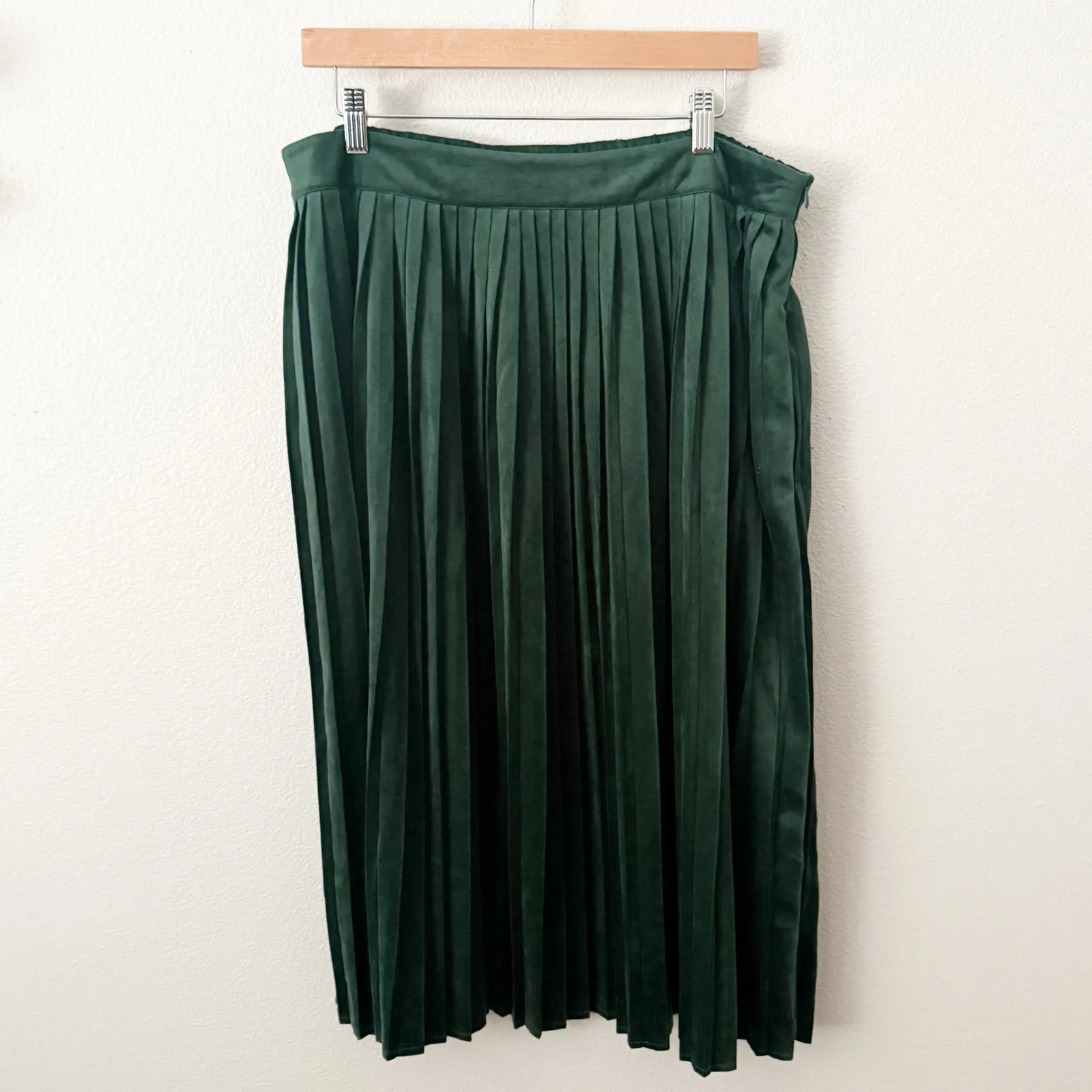 ROOLEE | Dark Green Velvet Accordion Pleat Midi Skirt Pleated Elastic | Size XXL - Image 2