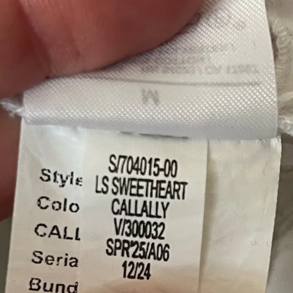 Old Navy • Long Sleeve Eyelet Sweetheart Neckline Blouse - Image 7