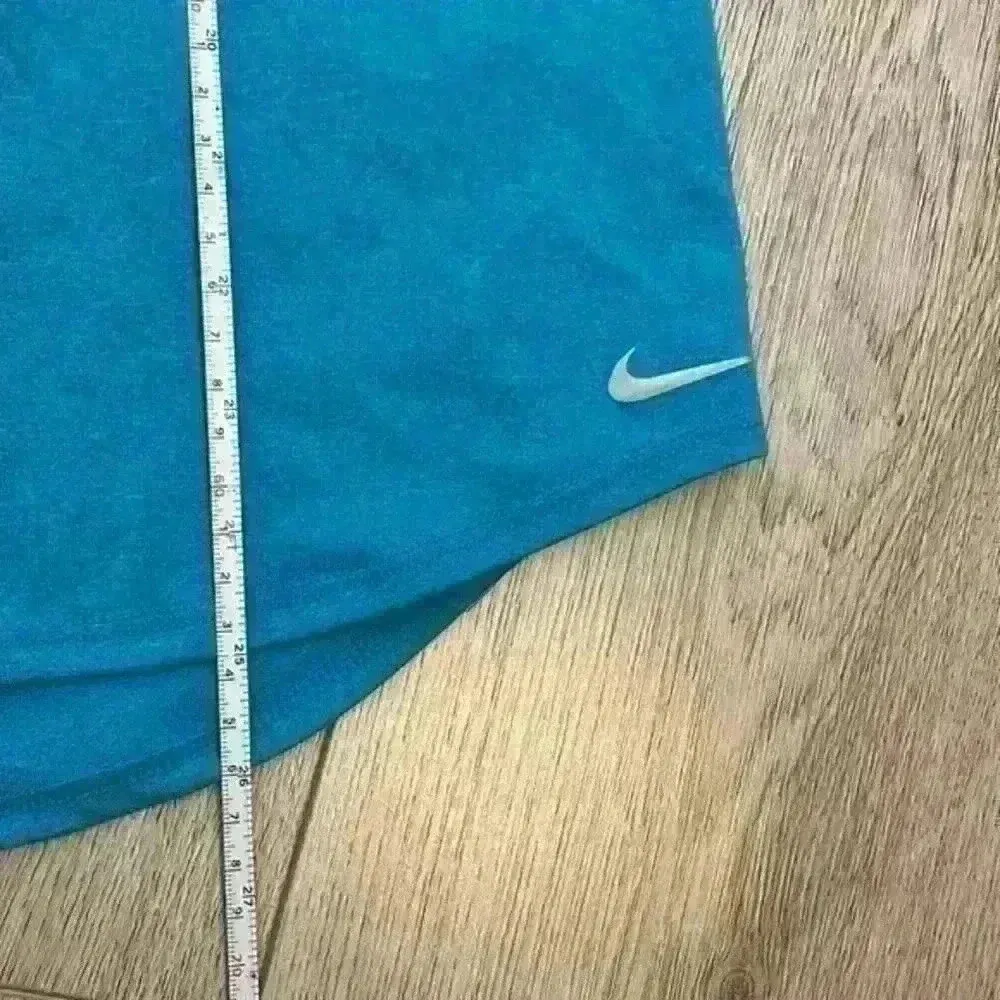 Nike Blue Dry-Fit Tank Top Size Medium - Image 9