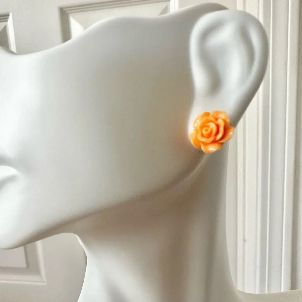 Small orange flower post earrings - Image 5
