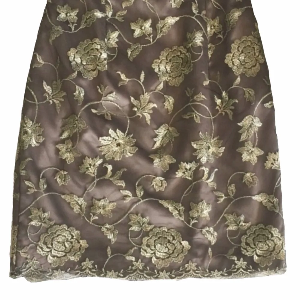 Adrianna Papell ✶ Strapless Lace Sheath Dress ✶ Floral Embroidery ☀︎︎ Metallic 2 - Image 4