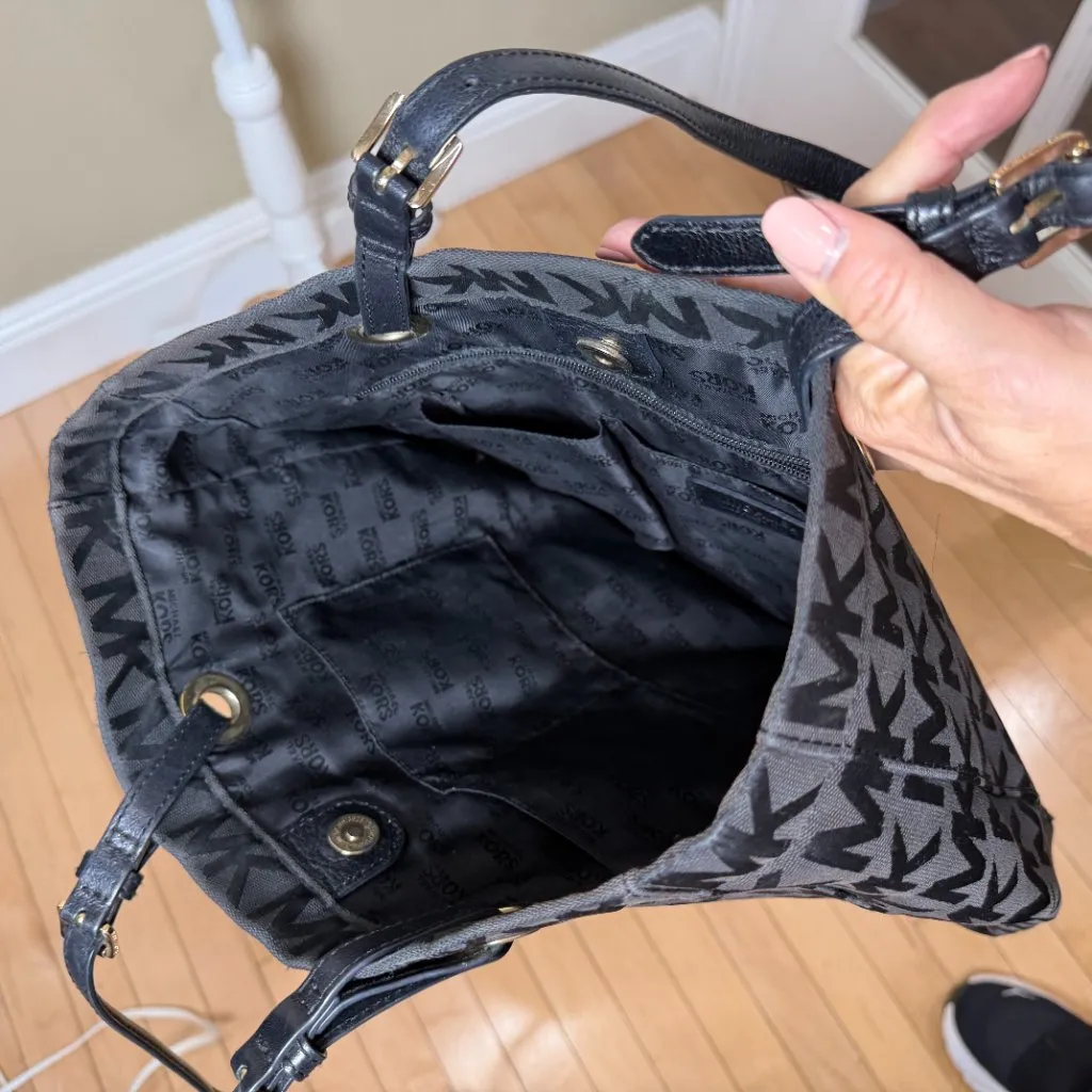 Michael Kors Black Leather Monogram Jet Set Grab Shoulder Tote Bag - Image 10