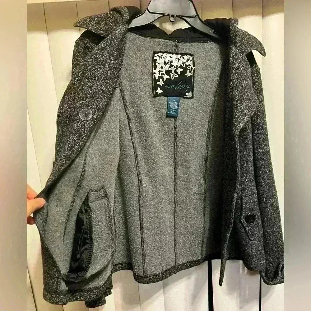 Black/Charcoal Knit Jacket,Size Small good condition Worn few times - Image 8