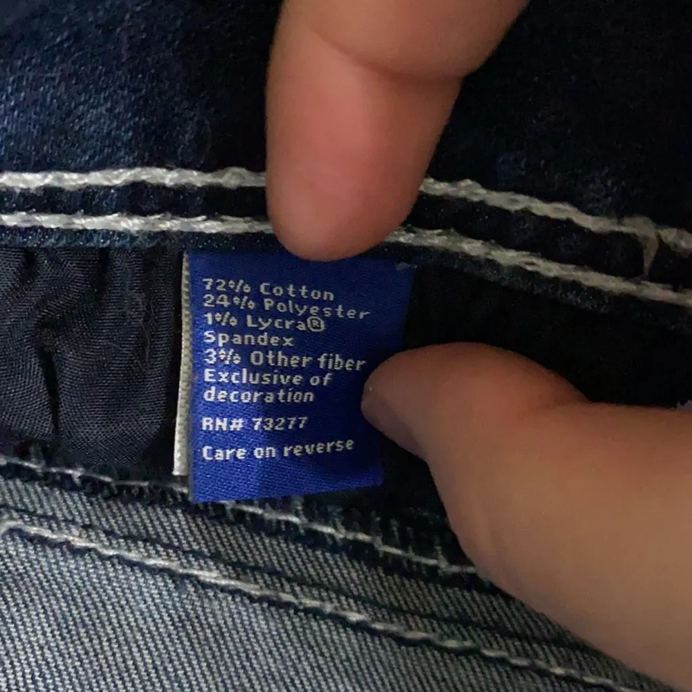 Apt.9 fleur de Lis embroidered and bedazzled denim Bermuda shorts size 2 - Image 8