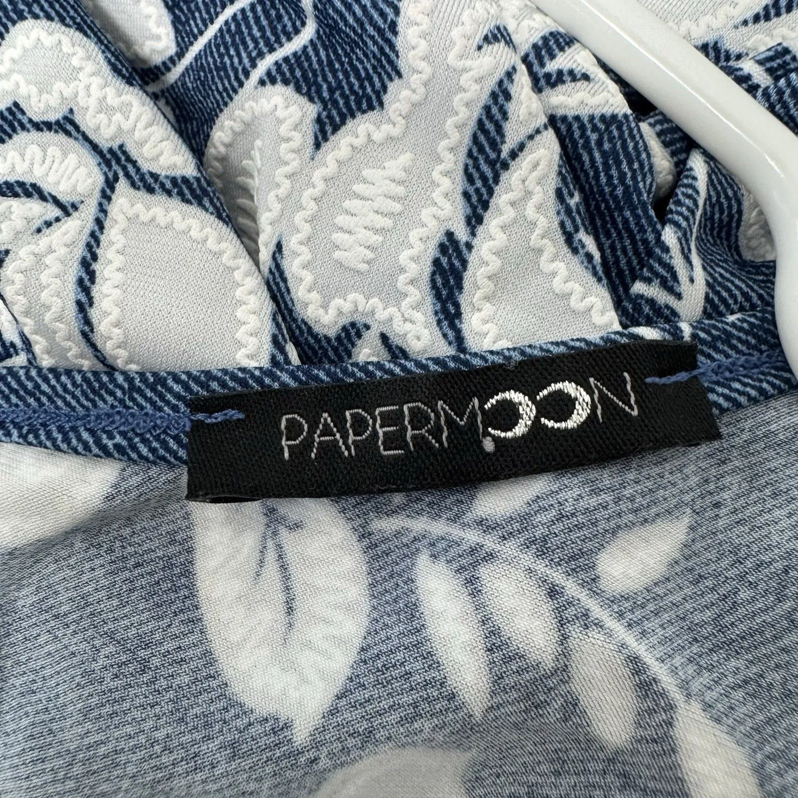 Papermoon‎ Blue White Floral Racerback Tank Top Women's XL - Image 7
