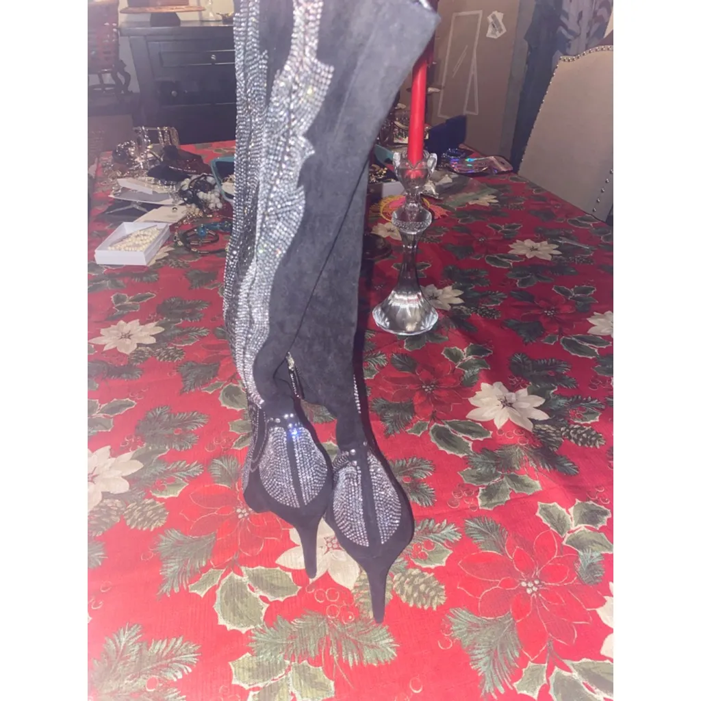 Women's Cape Robbins Black Rhinestone Boots Size 7 - Image 3