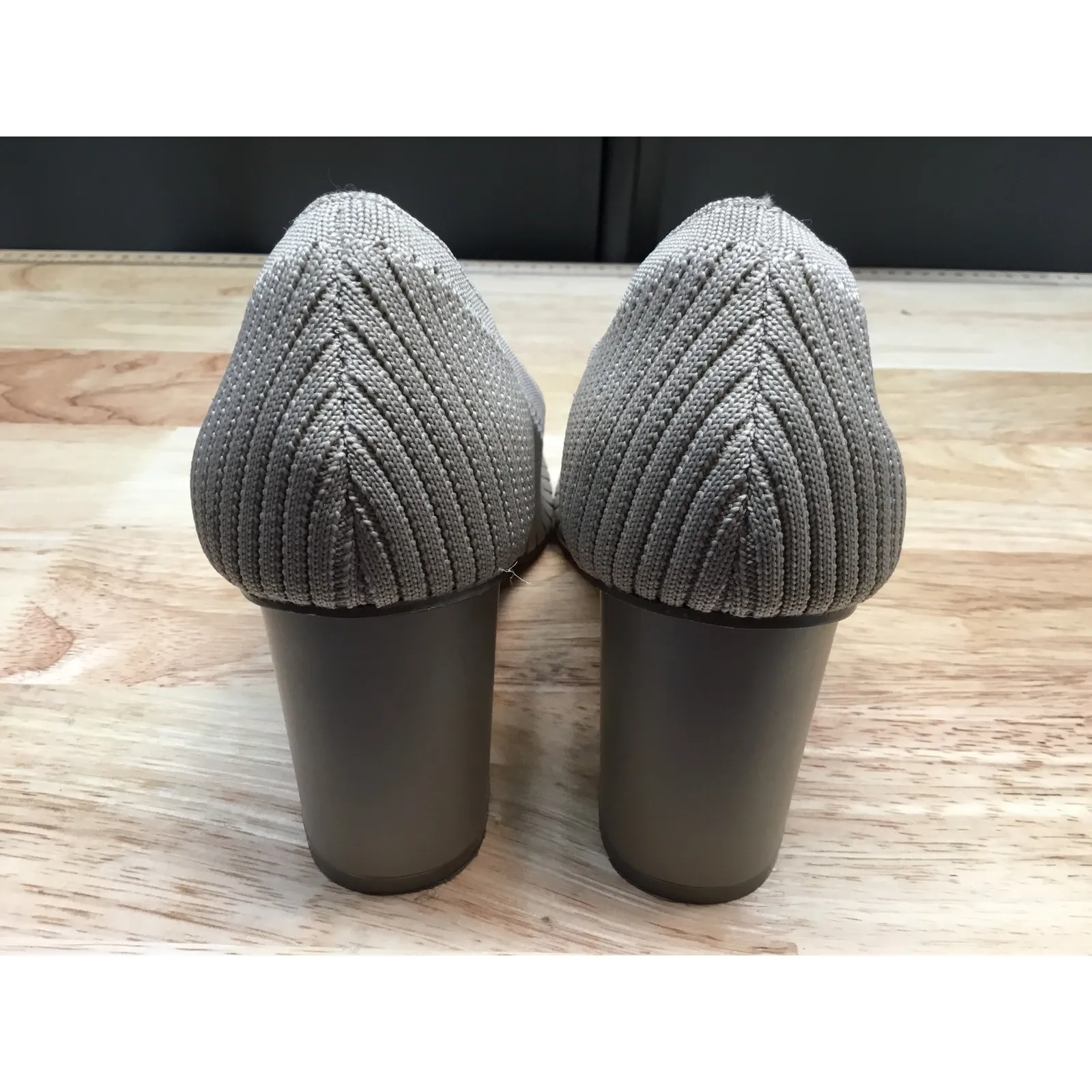 Women's 7 Gray Knit Slip - Image 2