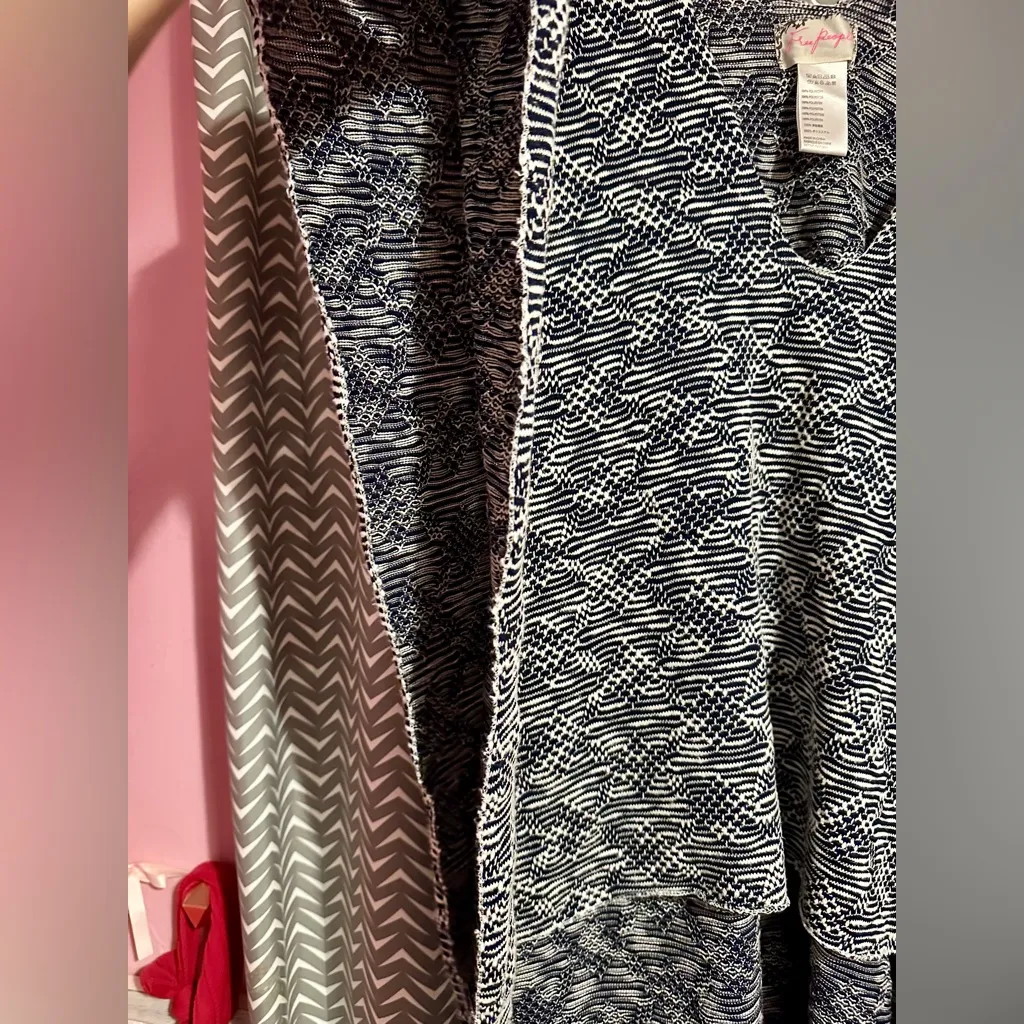 Free People | Vintage Oversized Poncho. One Size - Image 3