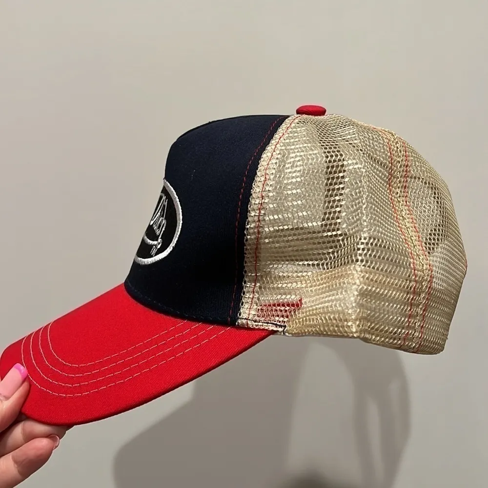 Graphic Hat, adjustable back. New, lightweight, unisex. Size L - Image 4