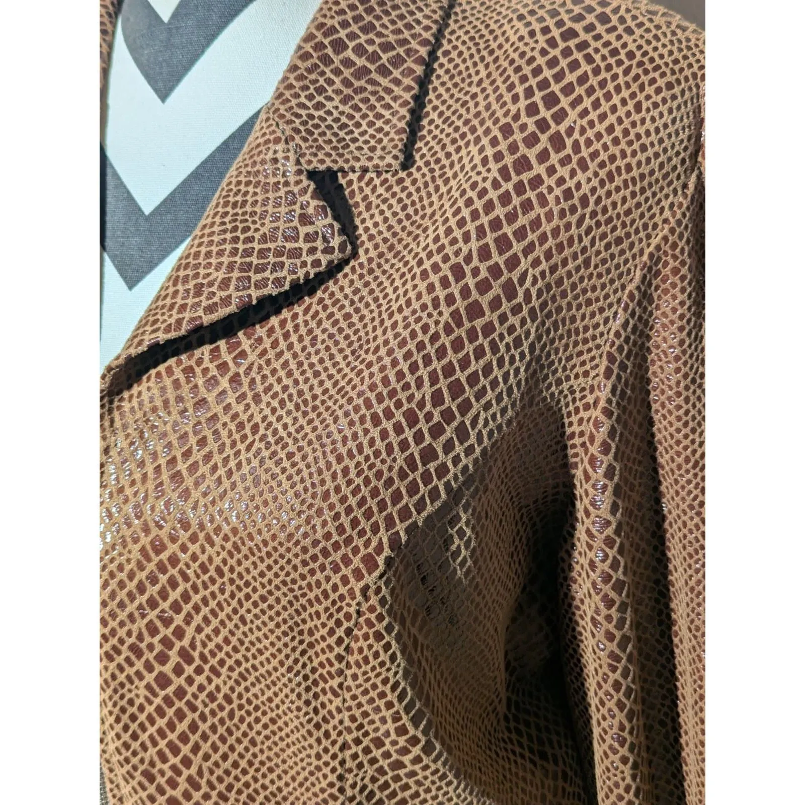Joseph Ribkoff 14 Brown Snakeskin Print Full Zip Jacket Blazer - Image 2
