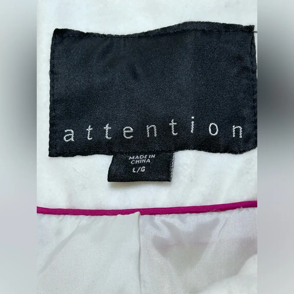 Attention Women's Coat Size L Ivory Full Zip + Toggles, Snap Pockets Heavyweight - Image 3