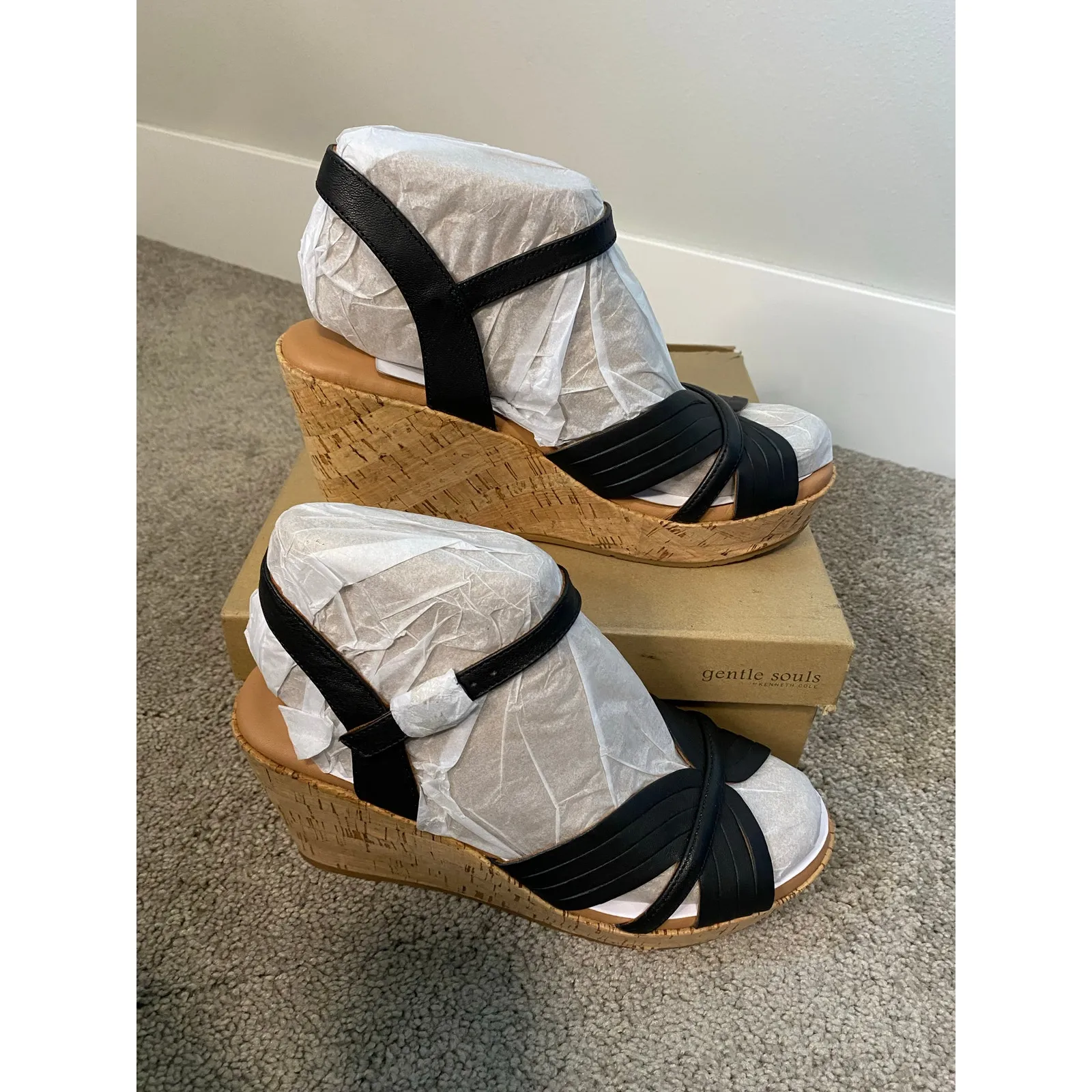 New Gentle Souls by Kenneth Cole Nomi Black Leather Platform Heels Size‎ 9 - Image 3