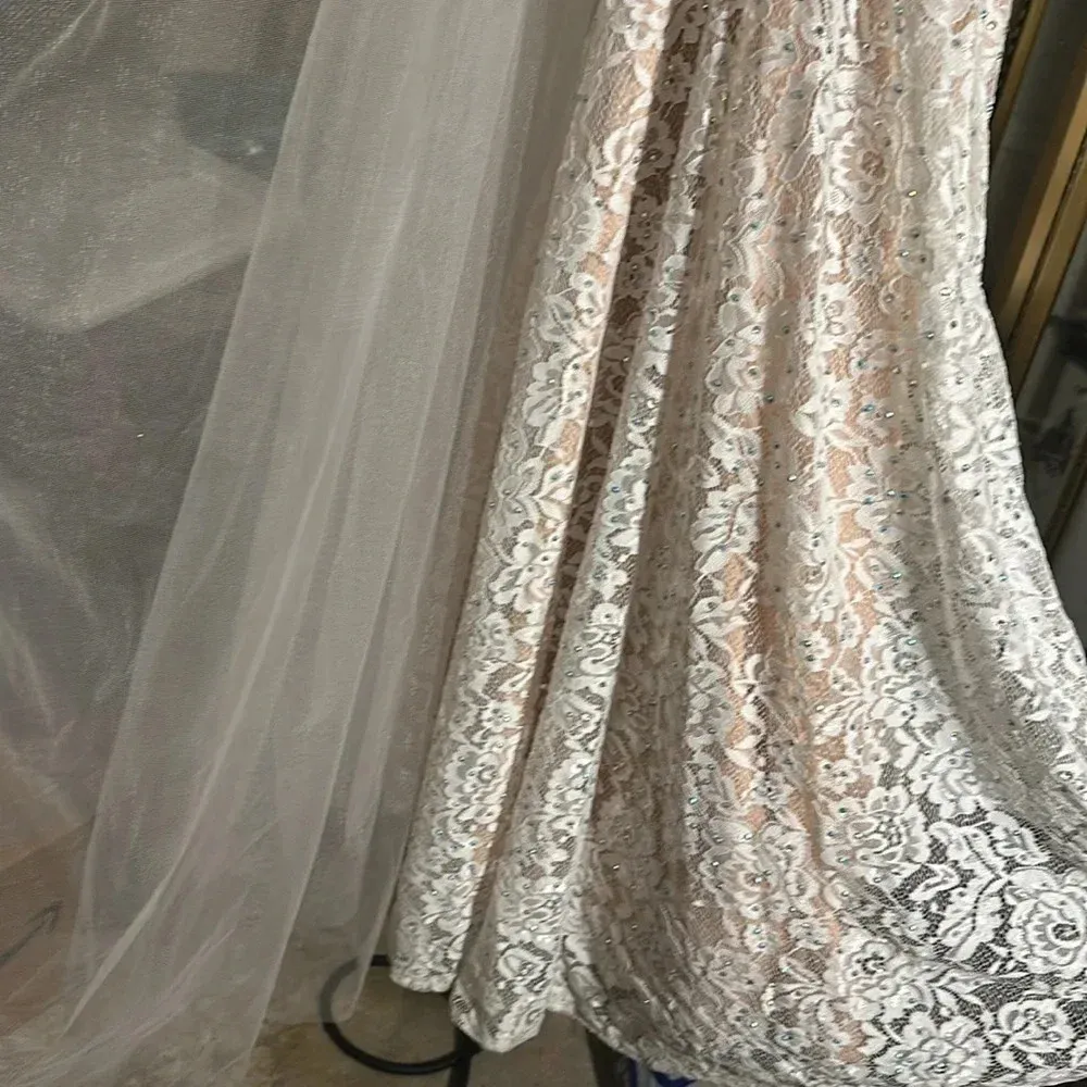 Envious Couture Prom by Karishma Collection ball gown/pageant dress size 16 White - Image 10