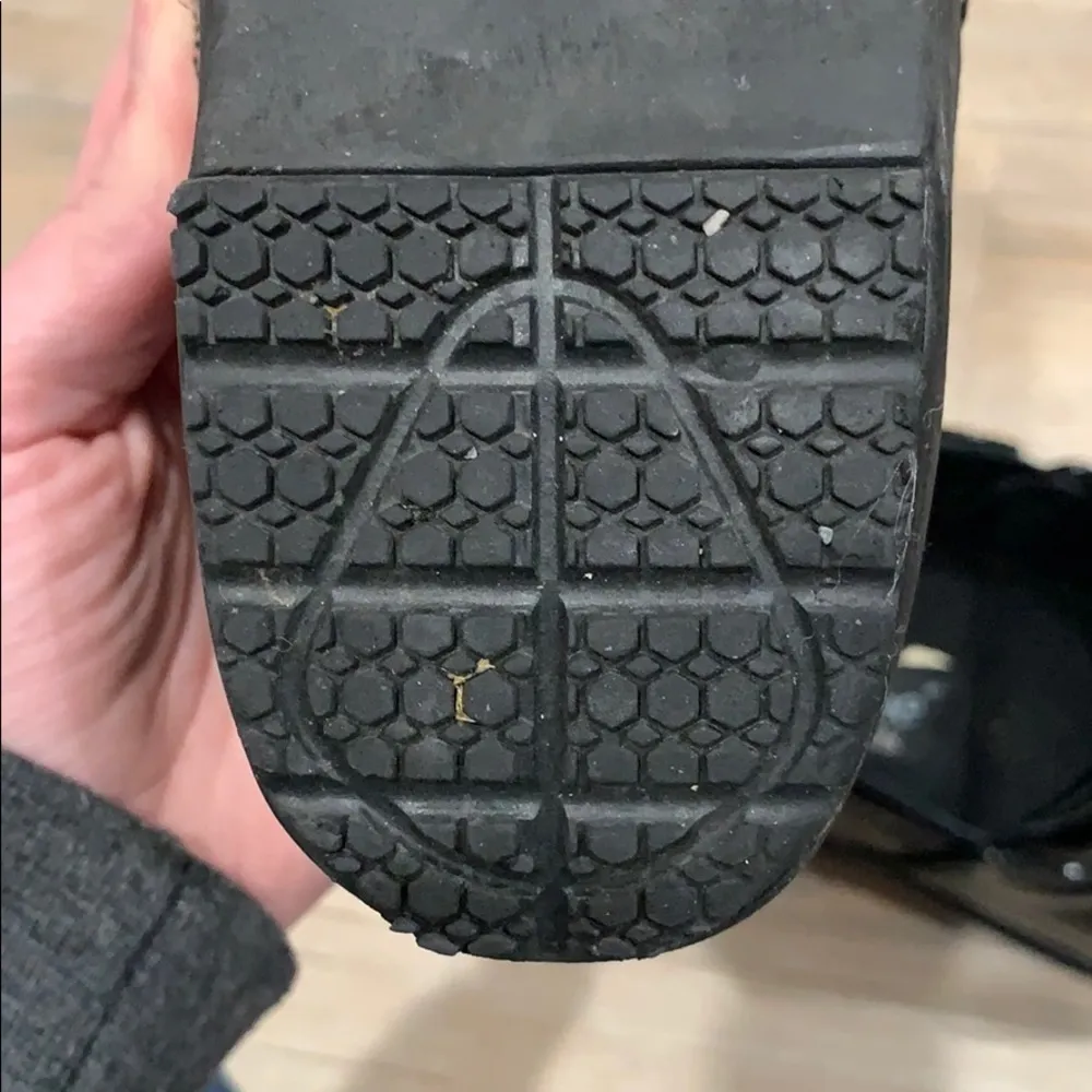 Cherokee  Transcends nursing shoes - Image 2