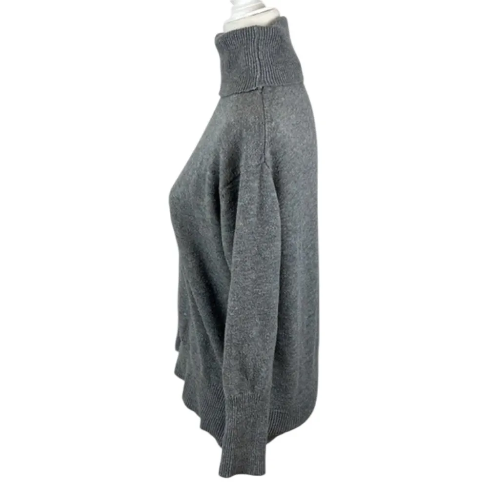 Vici Grey Turtleneck Sweater Size Extra Small - Image 3