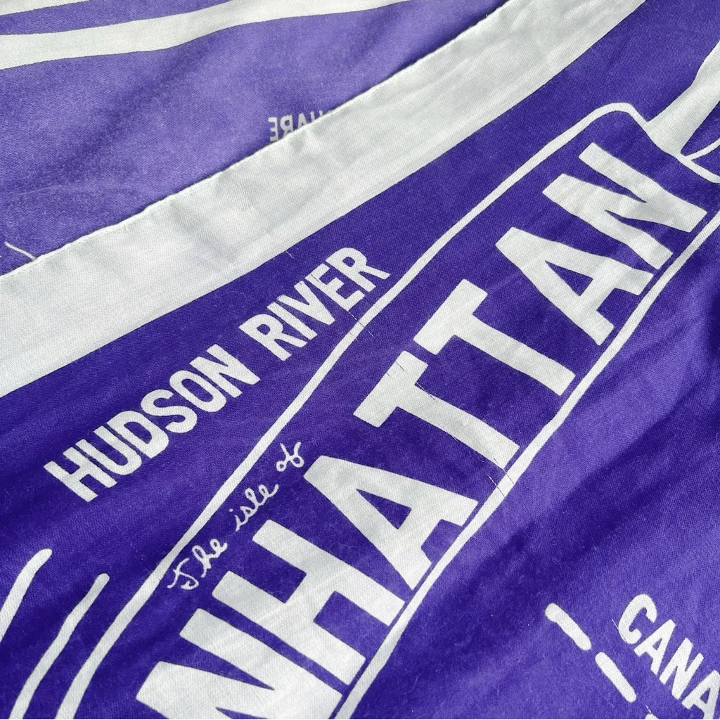 J Crew • Manhattan scarf wrap NYC New York City landmarks souvenir travel map - Image 8