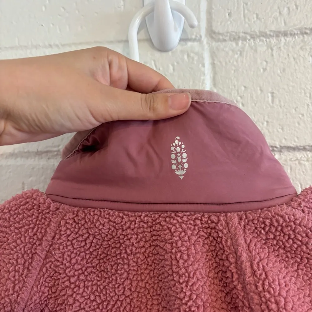 Free People hit the slopes fleece jacket in dried rose - Image 4