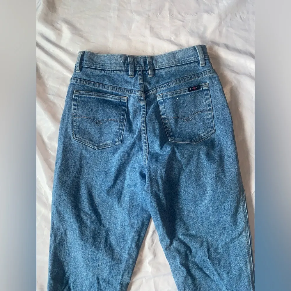 vintage medium wash high waisted mom jeans - Image 4