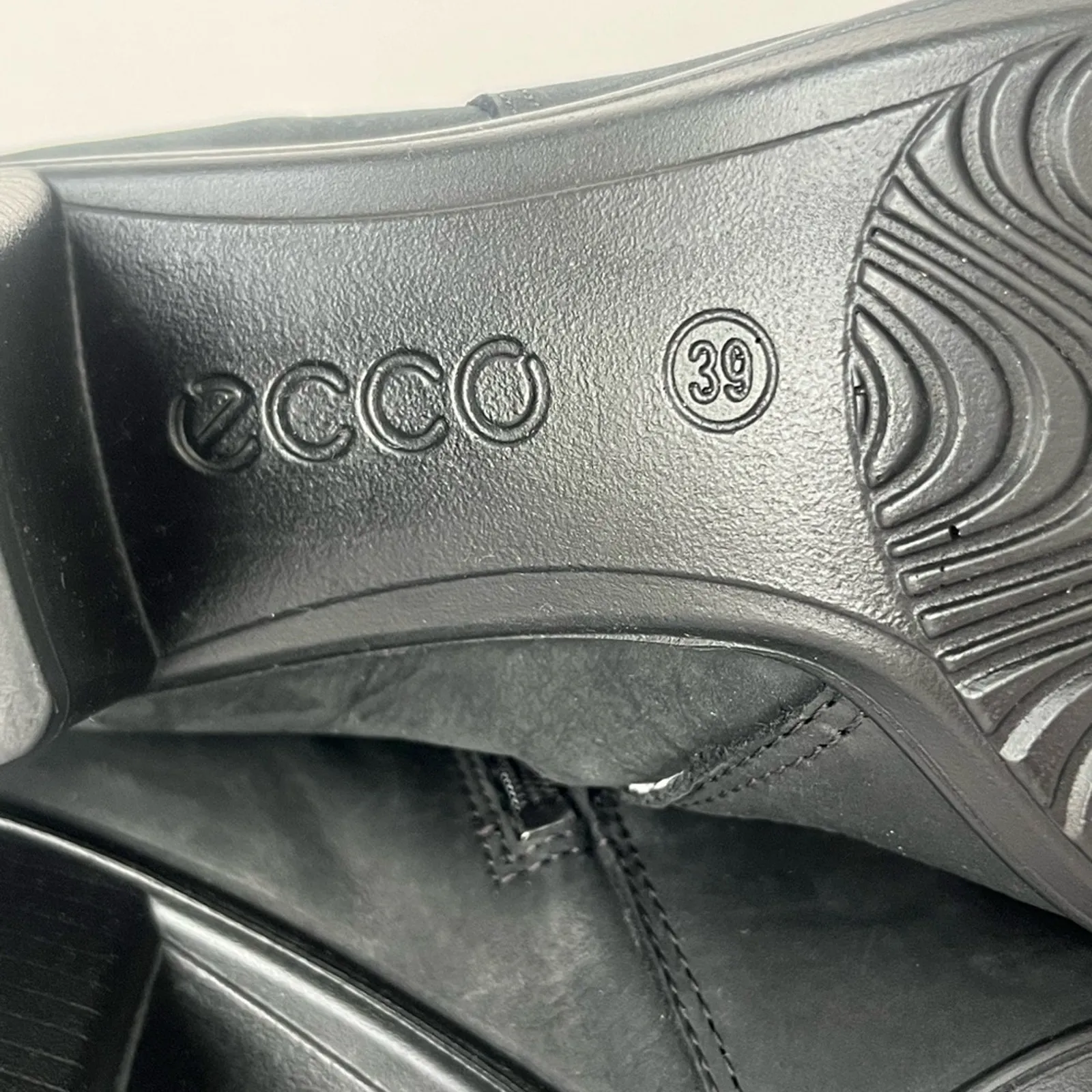 Ecco Touch 15 Mid Cut leather ankle boots 39 US 8 - Image 11