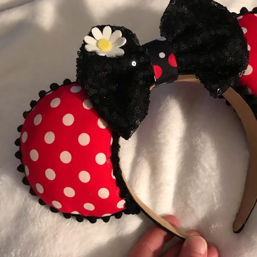 Disney’s Minnie Mouse Polka Dotted Ears - Image 3