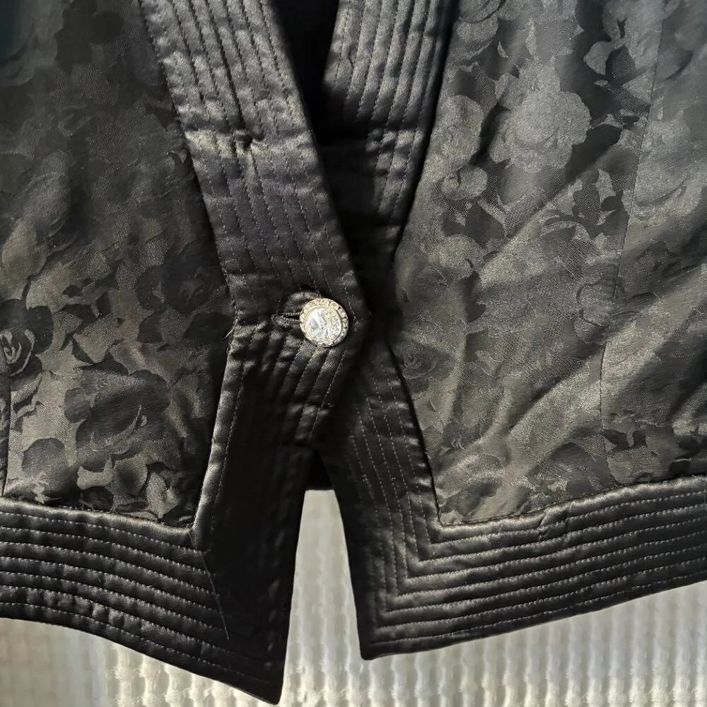 Vtg Adrianna Papell black silk tonal floral print single-button cropped jacket - Image 4