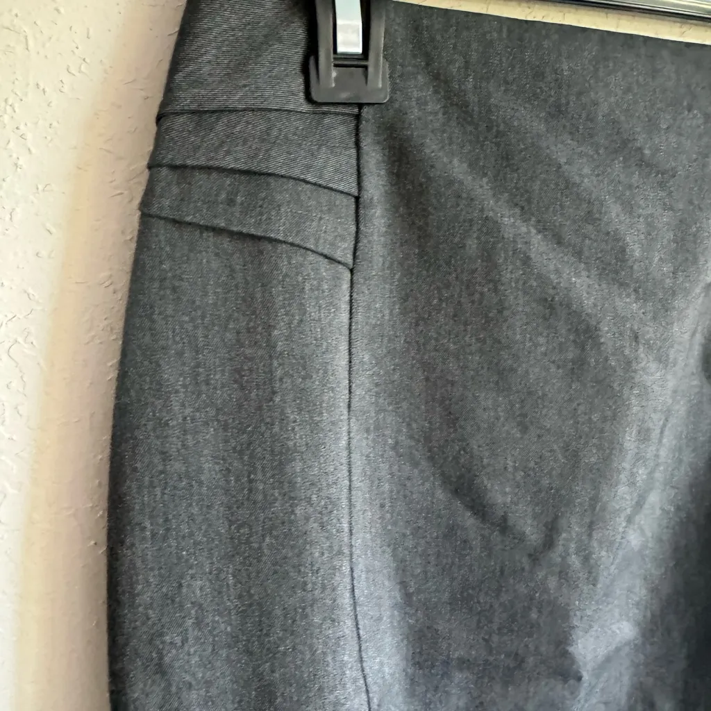 NWT Express Gray Knee Length Pencil Skirt Womens 2 Academia Careerwear - Image 2