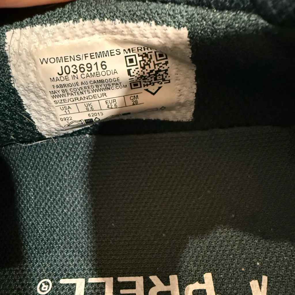 Merrell Forest Green and Charcoal Sneakers - Image 11