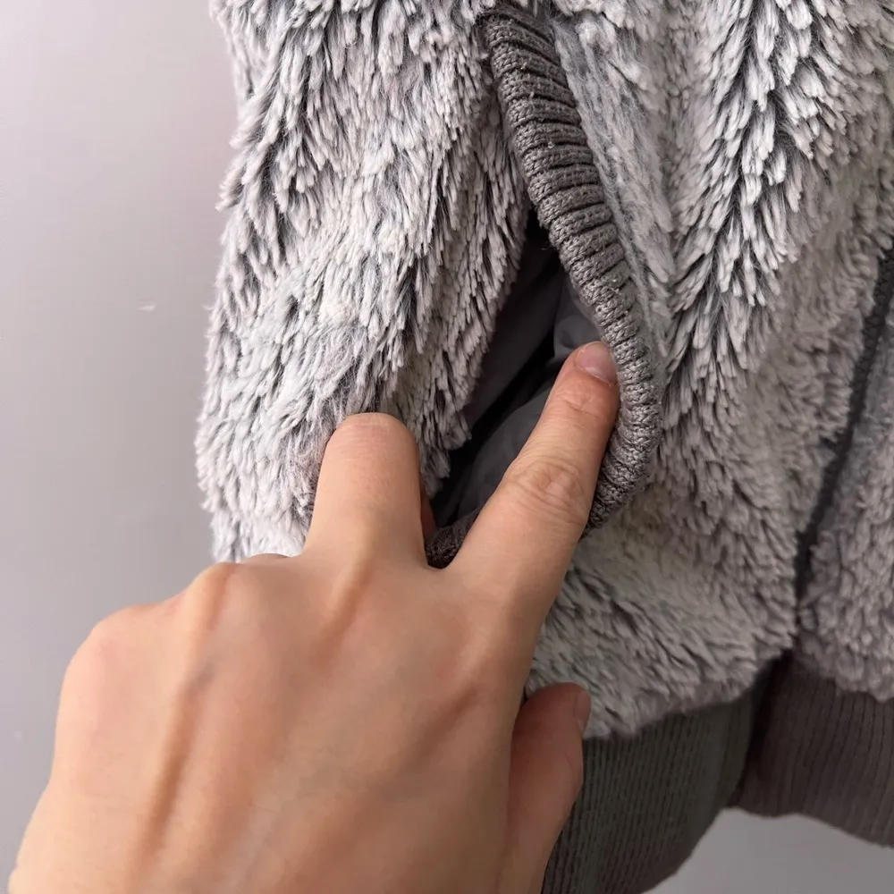 Conejo Vest Women's Large Gray Hooded Deep Pile Size Large - Image 4