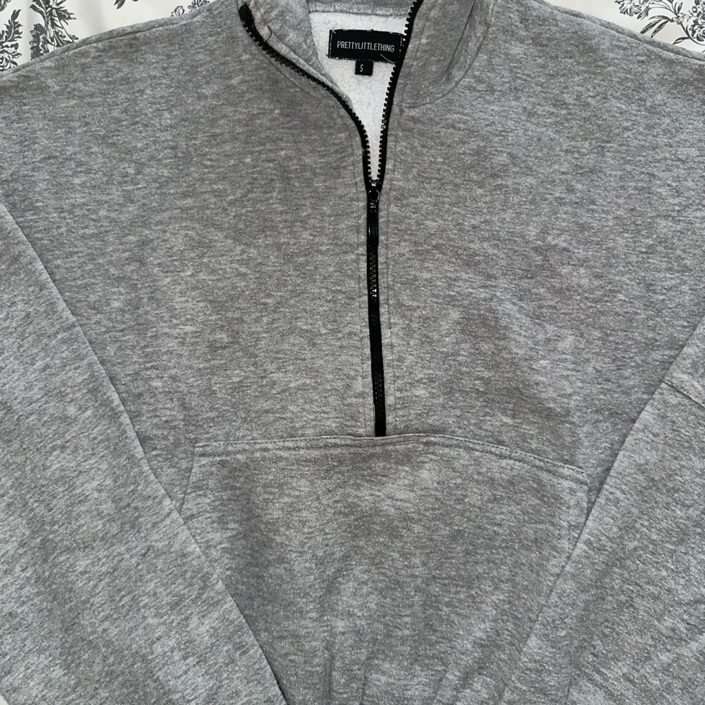 PrettyLittle Thing Half Zip Sweatshirt - Image 2