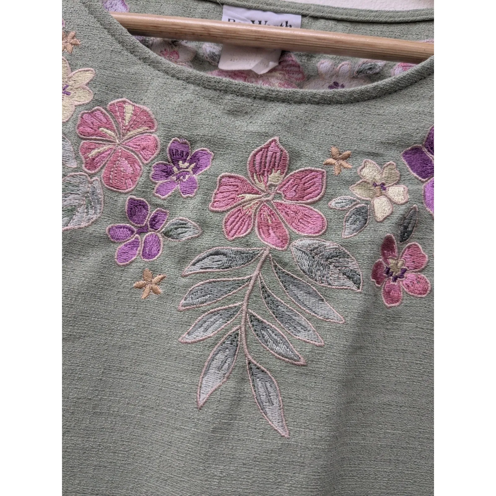 Bon Worth Women's Top Blouse Embroidered Sleeveless Green Floral VTg Size Large - Image 2