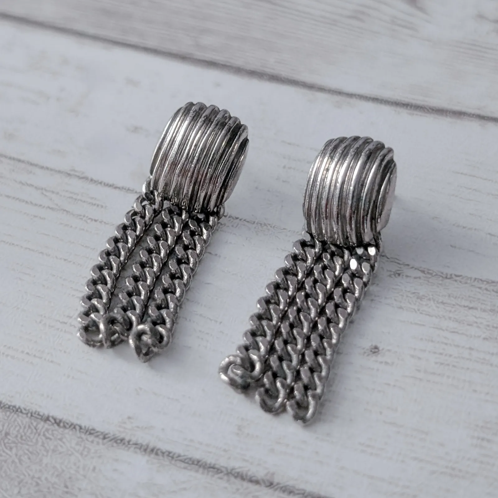 Vintage Avon Stud Earrings - Image 3