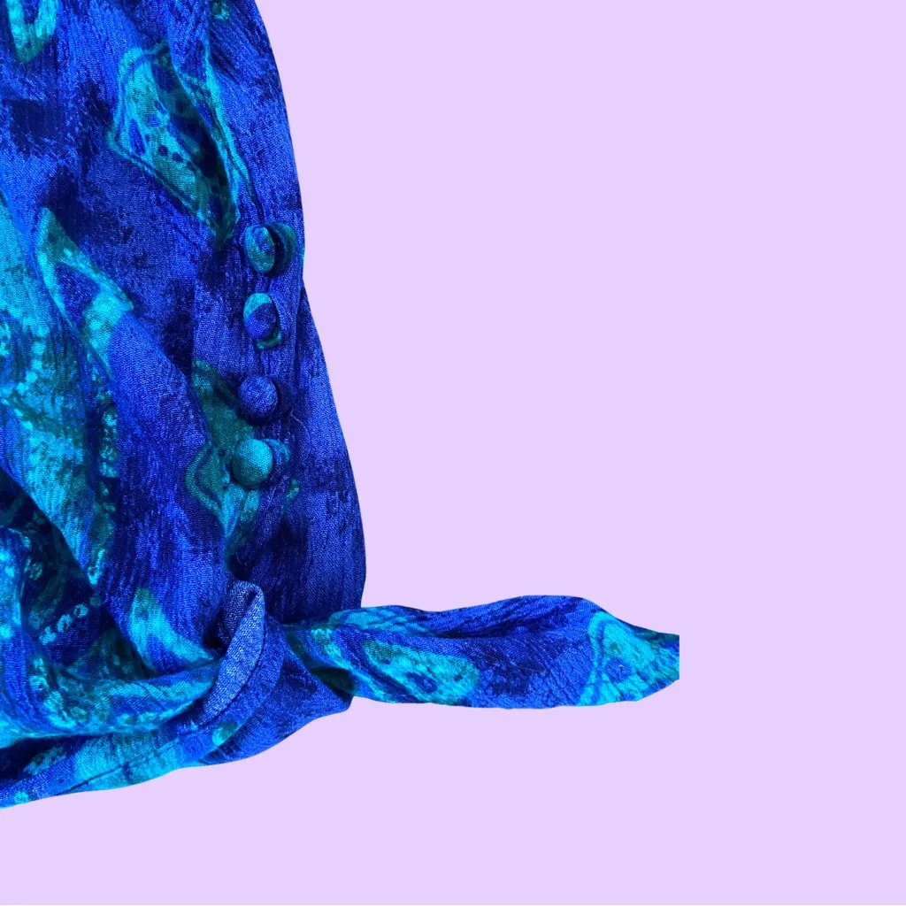 Vintage 90s Blue Patterned Cropped Top 🔥 Size 10 - Image 3