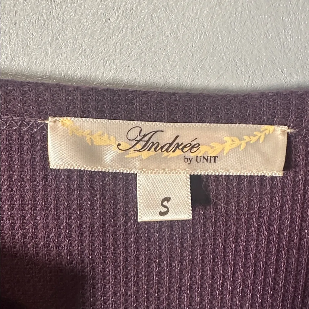 Andrée by Unit Purple Embroidered‎ Floral Long Sleeve V-Neck Boho Top - Image 2