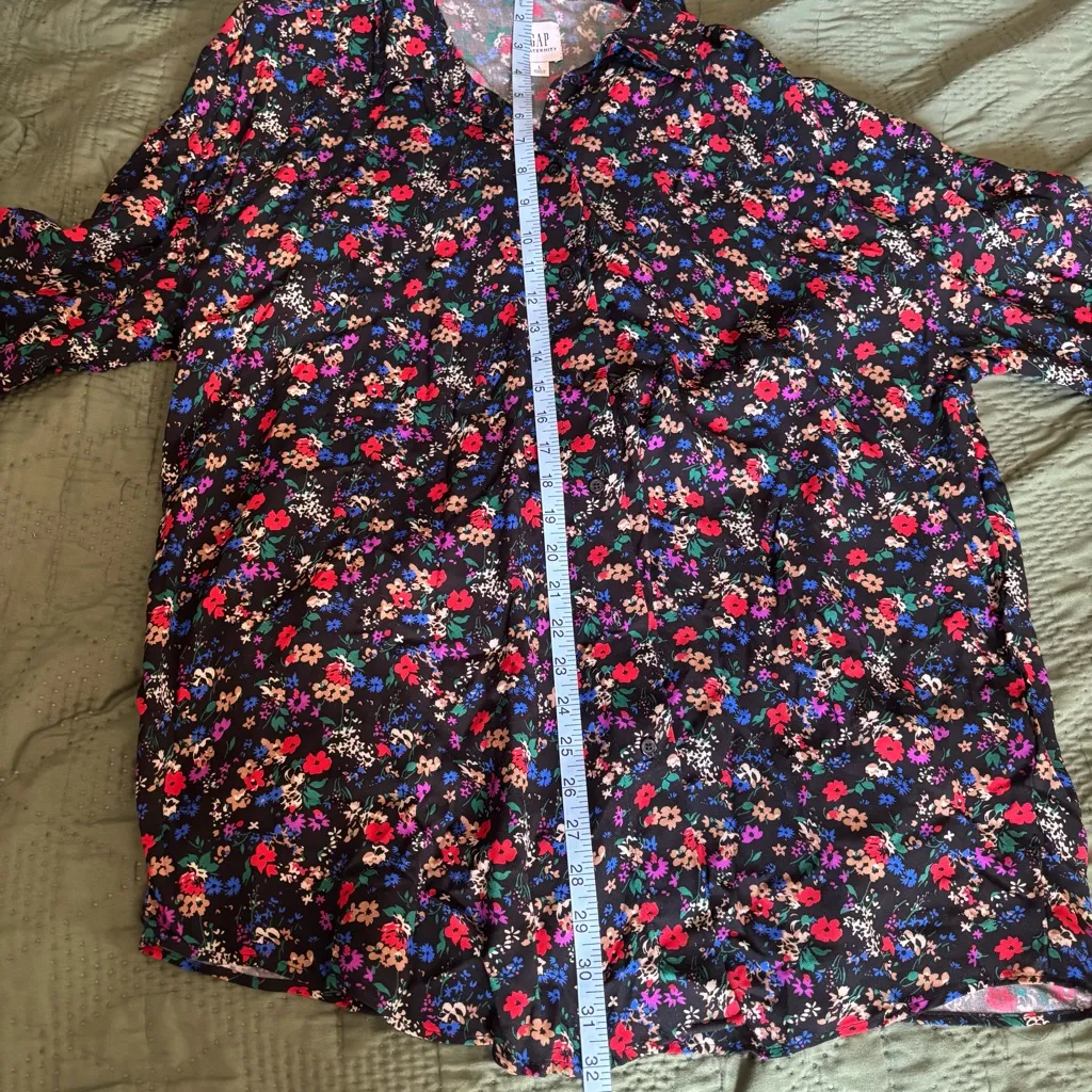 Gap floral maternity blouse - Image 4