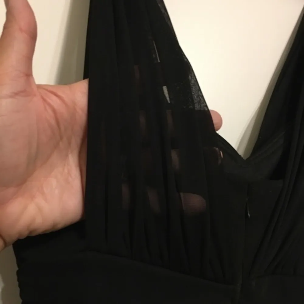 Beautiful Black formal dress size 4 - Image 16