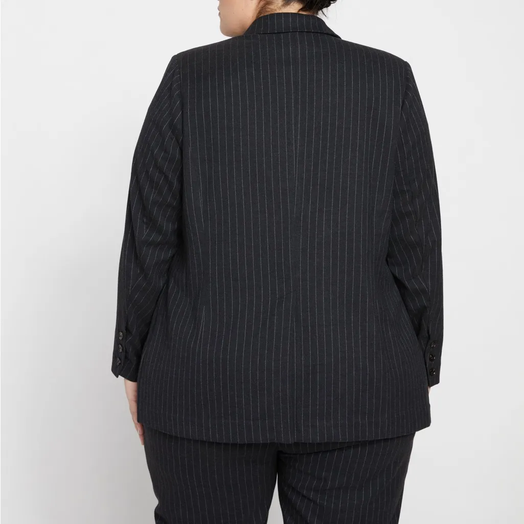NWT Universal Standard The Pinstripe Blazer Graphite Office Career 18-20 M - Image 5