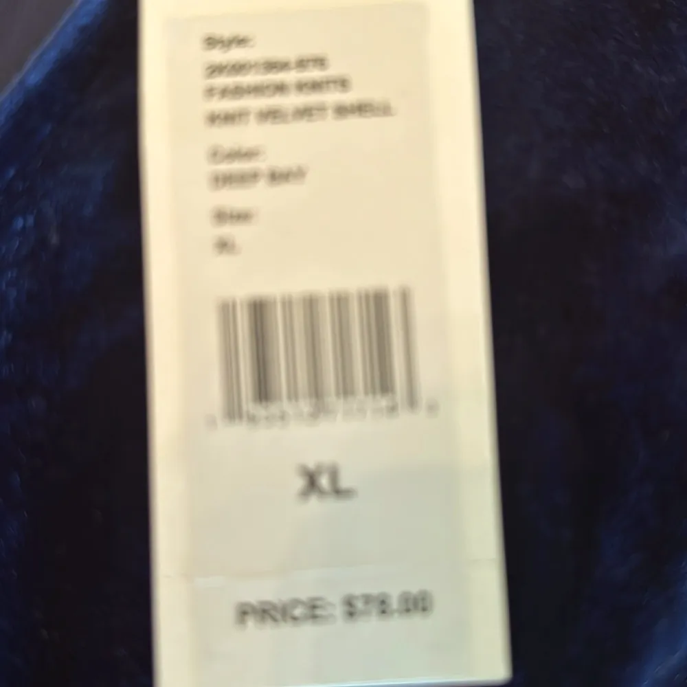 Vineyard Vines velvet sleeveless midnight blue nwt top scoop neck XL festive - Image 3