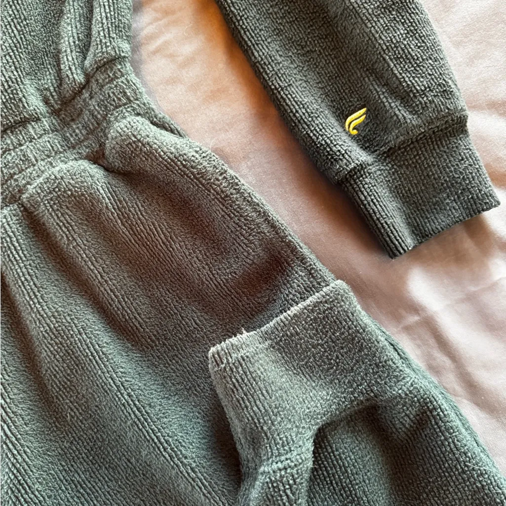 Fabletics Green Jumpsuit with Gold Zipper - Image 2