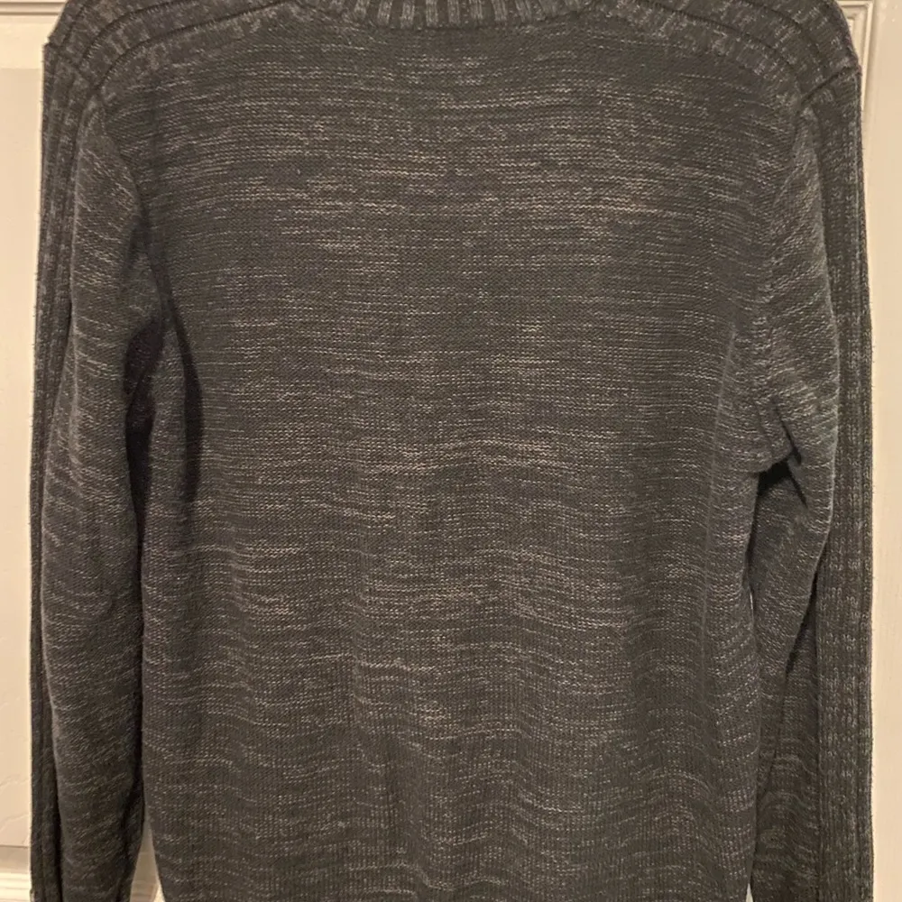 Columbia black grey 3/4 zip sweater in medium - Image 4