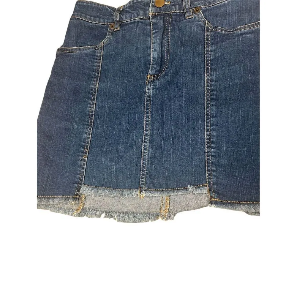 Forever 21 Women's Blue Denim Mini Skirt S Raw Frayed Hem Casual - Image 3