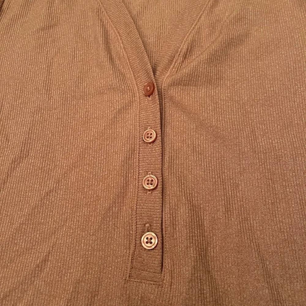 Athleta Uptempo Ribbed long sleeve light pink women’s size medium - Image 3