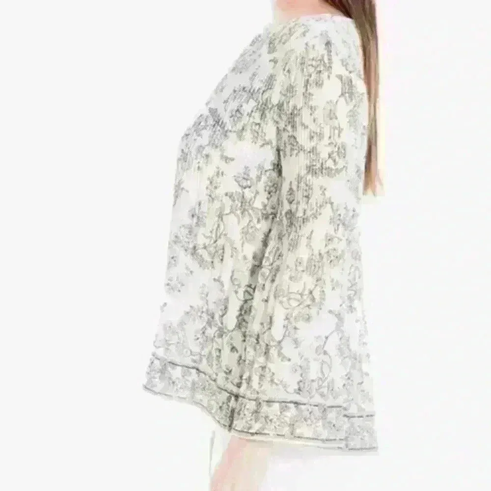 Max Studio Women's‎ Crepe Pleated Blouse - Image 7