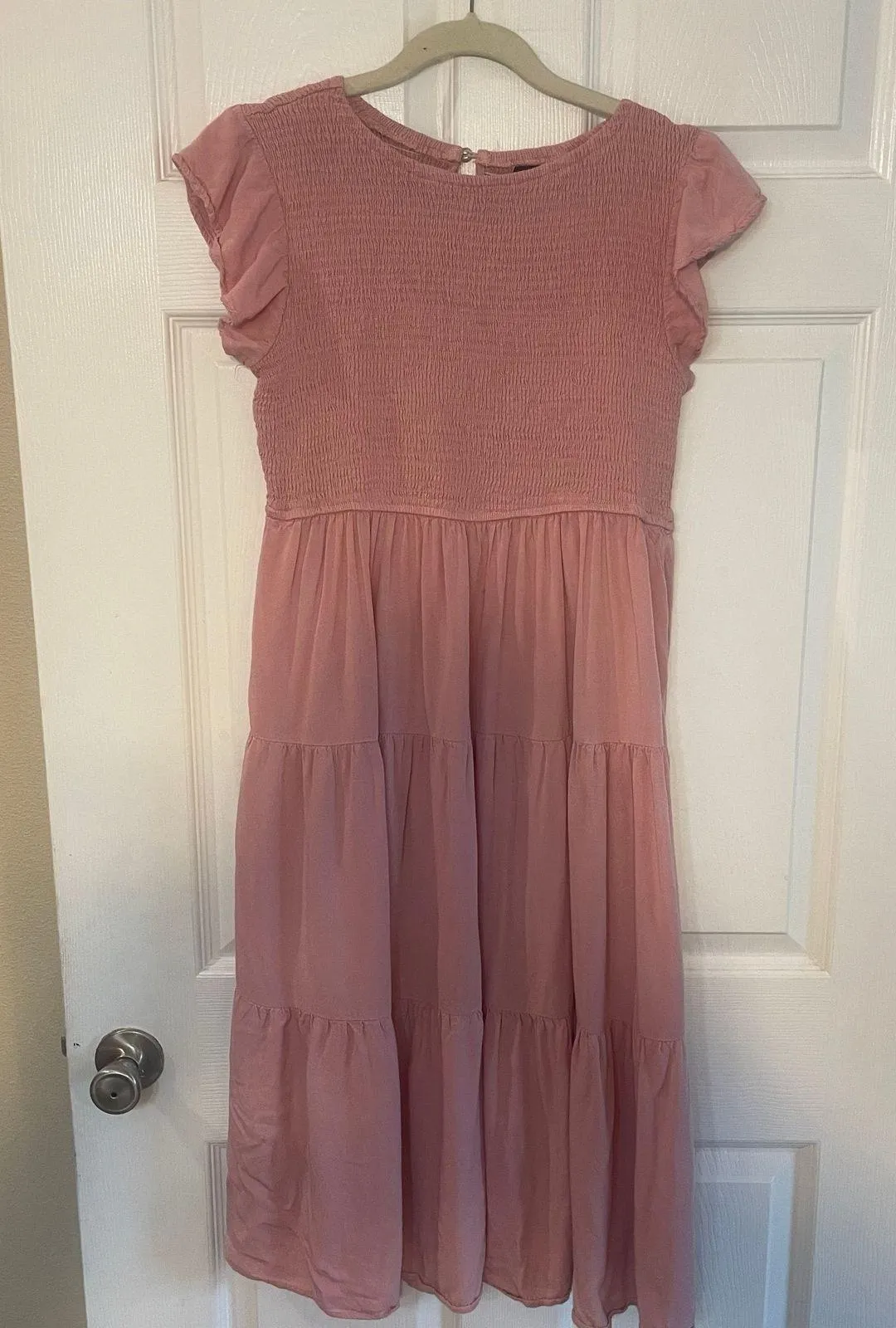 MEROKEETY FLUTTER SLEEVE V NECK SMOCKED TIERED MIDI DRESS SIZE L - Image 2