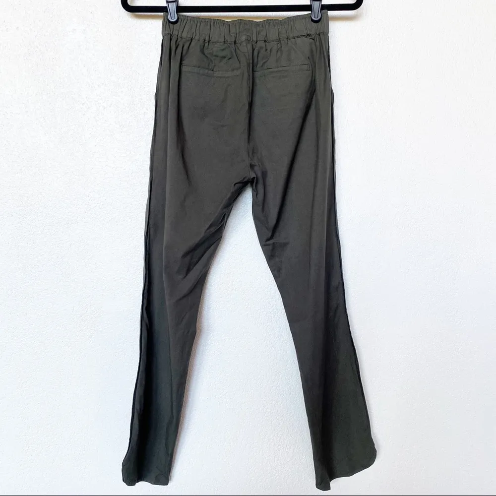 Ecru Pull On Olive Skinny Leg Pants Size Small - Image 10