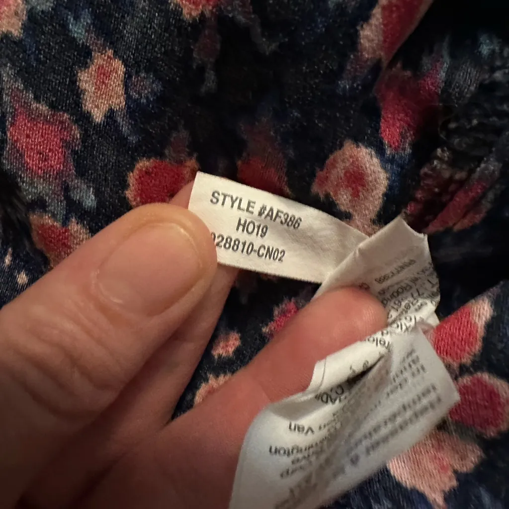 J. Crew Open V-Neck Top Dotted Floral Blue Pink Crepe Long Sleeve Top Size S - Image 7