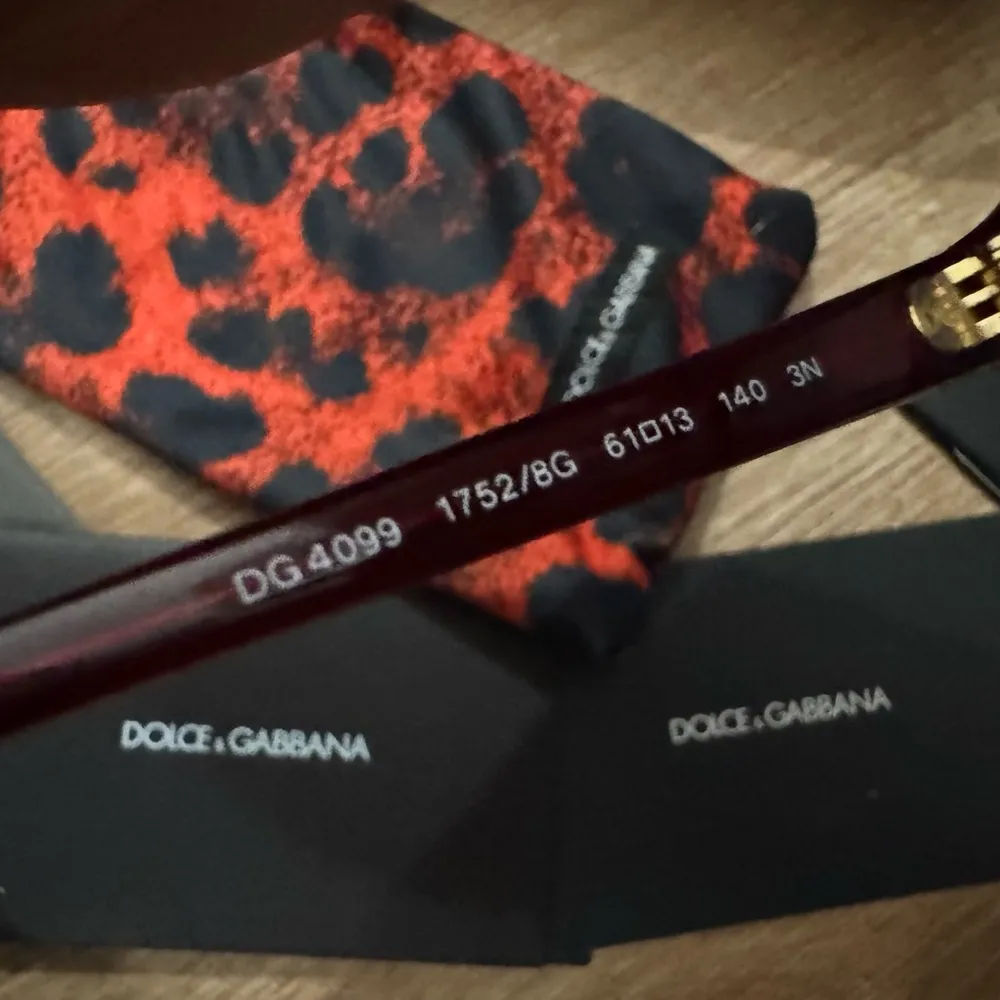 DOLCE & GABANNA RED CHEETAH / LEOPARD PRINT AVIATOR SUNGLASSES W BOX & CARDS - Image 6