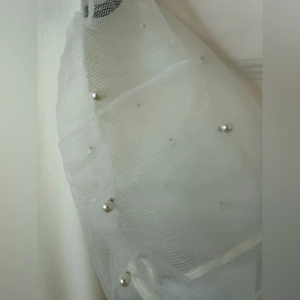 Maurices White Short Sleeve Pearl Puff Sleeve Shirt NWOT - Image 3