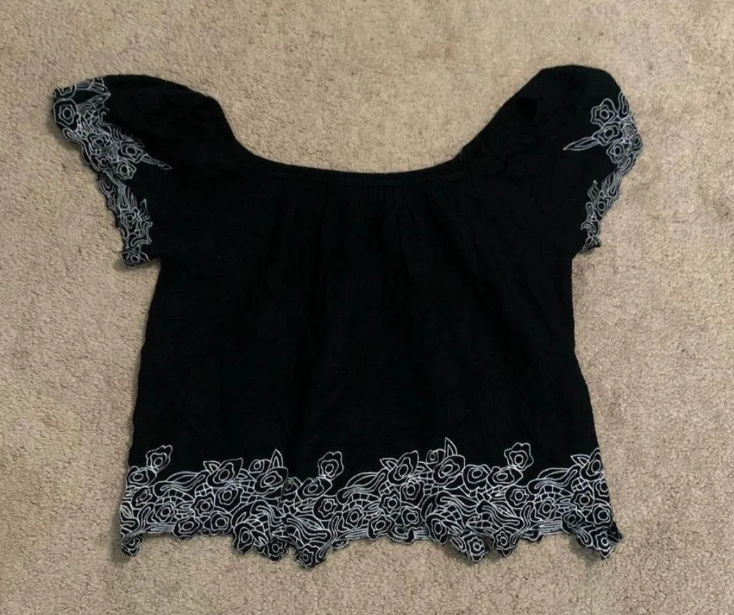 Black And White Off The Shoulder Top - Image 2