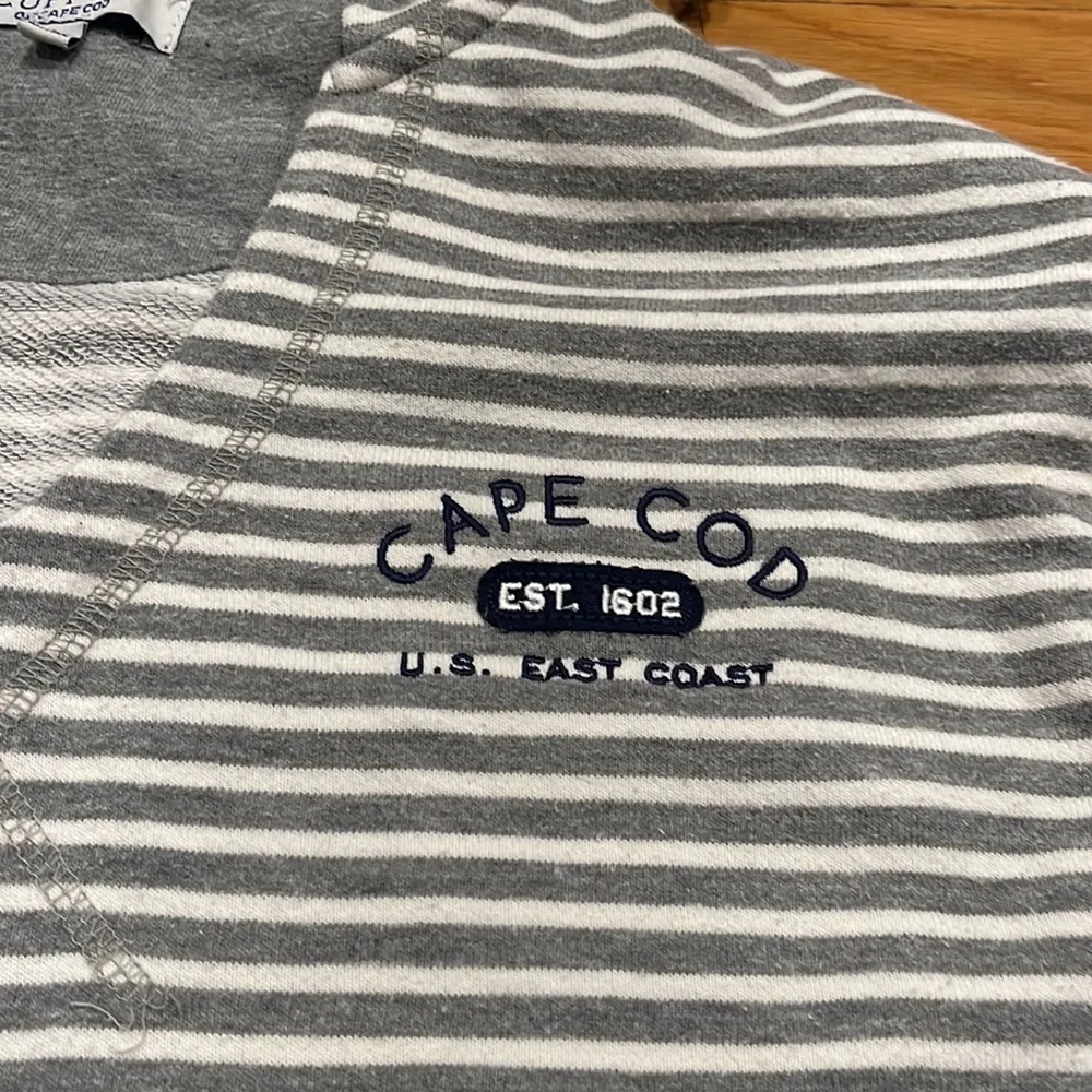 Cuffy’s striped hooded sweatshirt size large. - Image 2