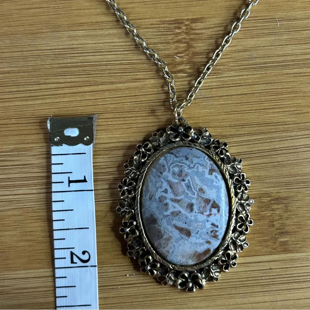 Vintage Elegant Blue Pendant Necklace - Image 4